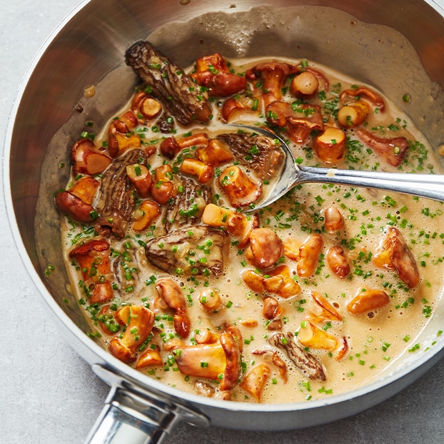 Pepersaus met kastanjechampignons Pepersaus met kastanjechampignons
